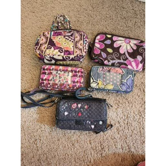 INVENTORY REDUCTION SALE. 8 Vera Bradley Wallets and Wristlets Bundle NB - Picture 4 of 10